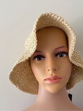 H&M Crochet Floppy Sun Hat - Cream